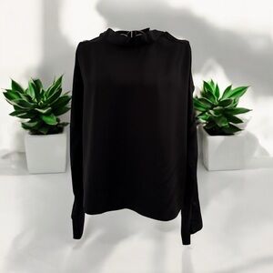 BNWT Zoey W Top, Sz M/L